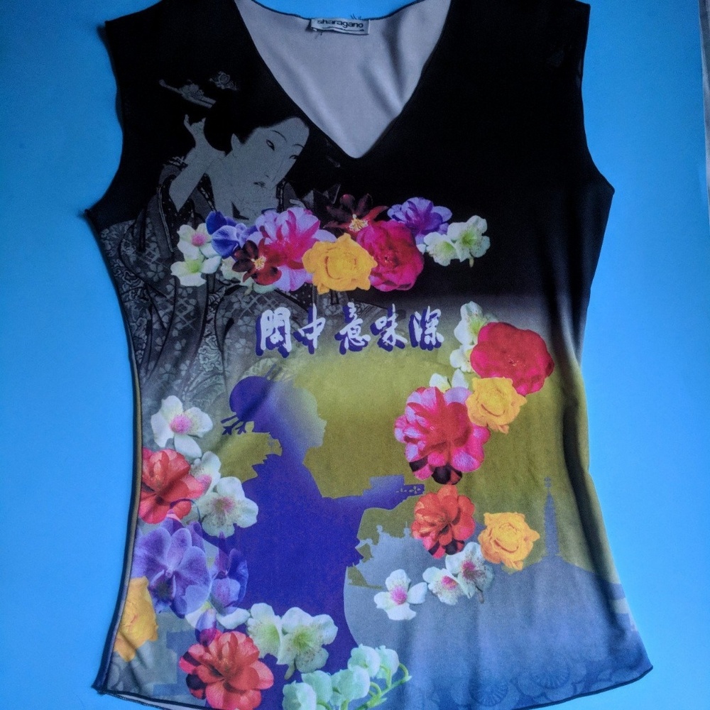Japanese graphic top
